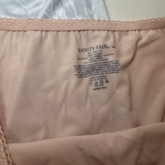 Vanity Fair Smoothing Brief Panties 3X Plus Light Control Nylon NWOT Beige Blue - Picture 2 of 10